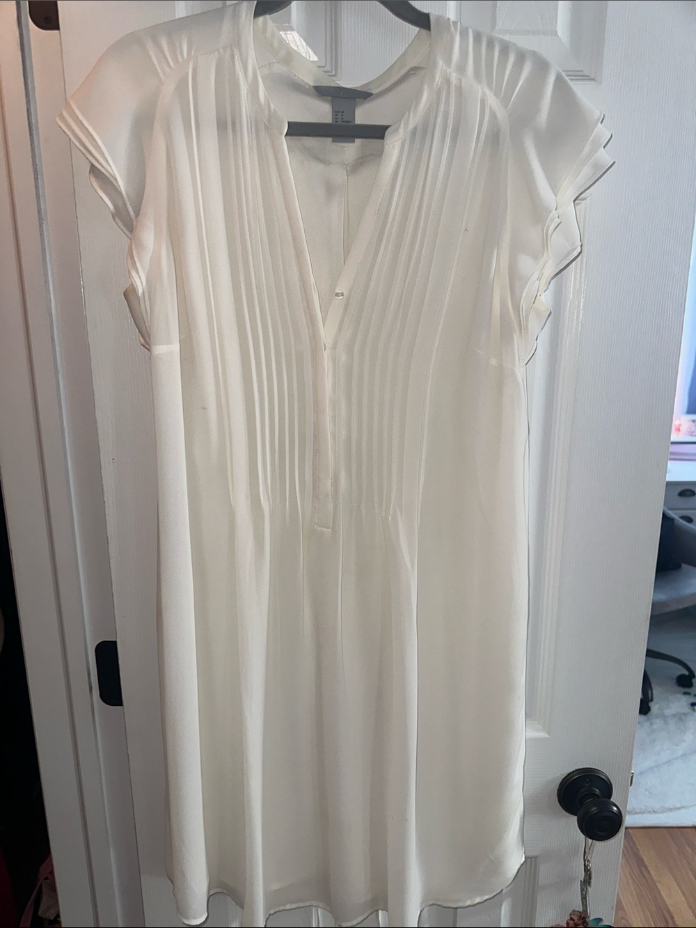 H&M Ivory Pleated V-Neck Short Sleeve Mini Dress SZ 14